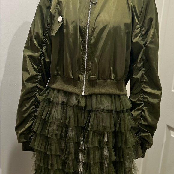 She’s a Fashionista - Picture 2 of 5